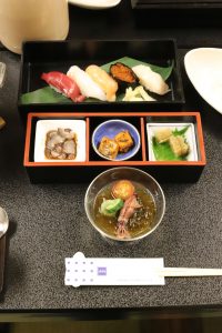 wilmar-schutz-sushi-binto-at-masazushi-seafood-restaurant-Otaru-japan